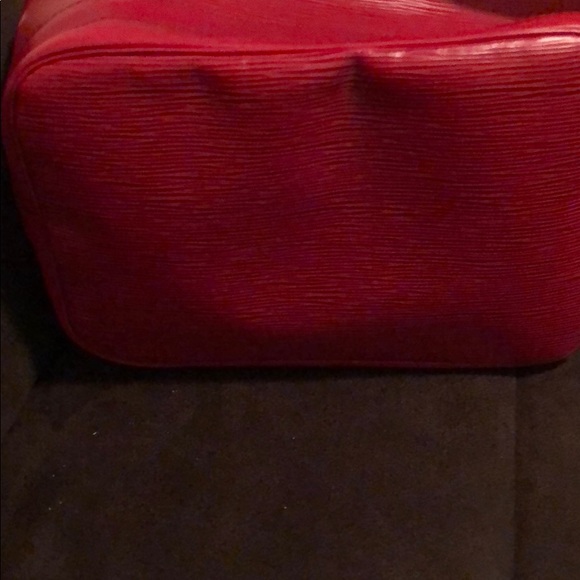 Authentic -Louis Vuitton Noe-All leather - Picture 2 of 7